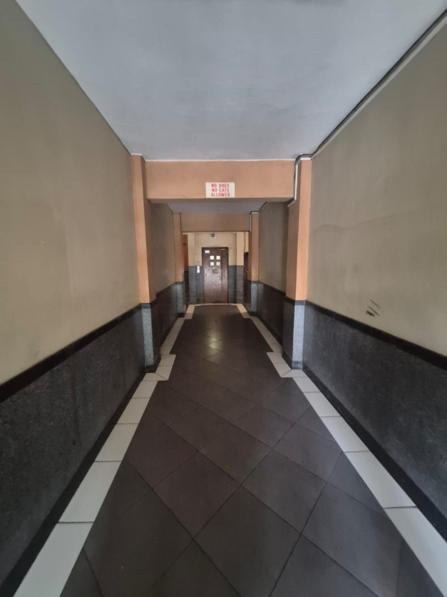 2 Bedroom Property for Sale in Port Elizabeth Central Eastern Cape